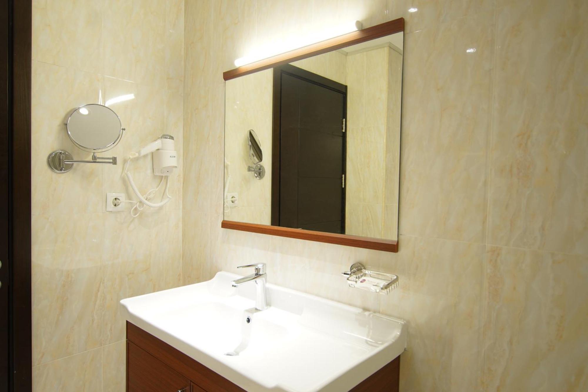 Best Western Premier Dynasty Addis-Abeba Extérieur photo